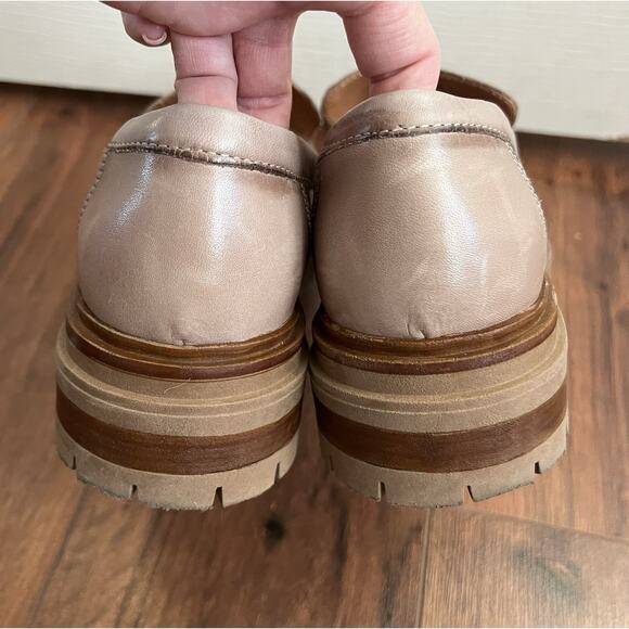MIZ MOOZ Women's Legend Beige Antique Burnished Leather Lug Sole Loafer Shoes 40 - Picture 9 of 13